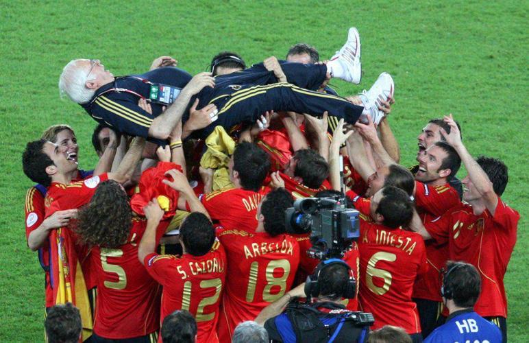 08欧洲杯西班牙首发（2008年欧洲杯西班牙首发）