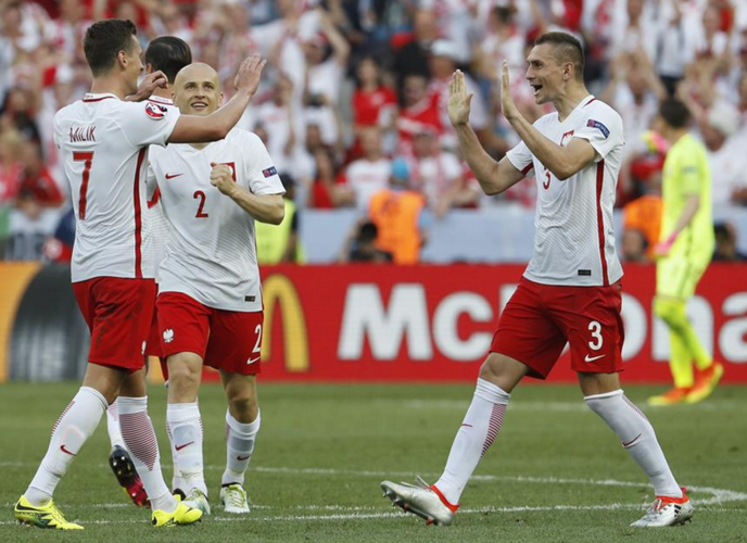波兰足球欧洲杯比分（波兰欧洲杯比赛）