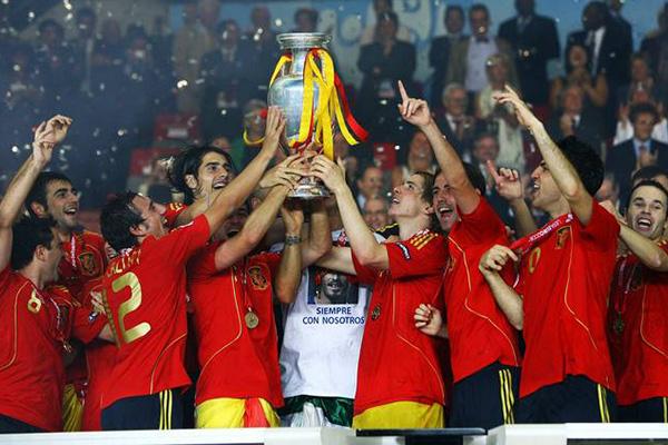 2008年欧洲杯明星（2008年欧洲杯哪只球队被称为“最大黑马”）