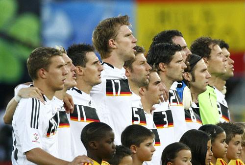 足球欧洲杯德国国歌（德国足球 欧洲杯）